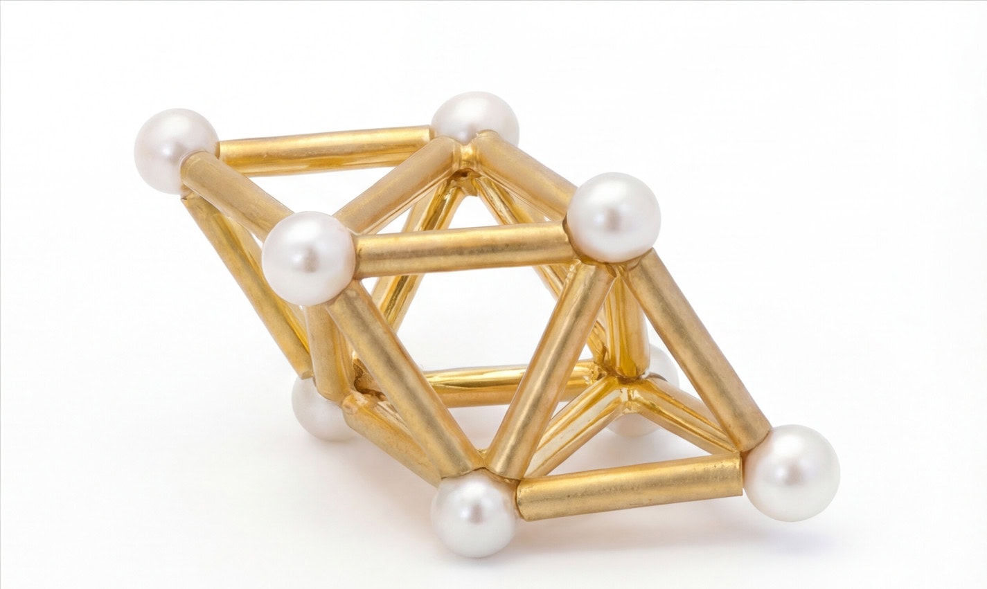 Ohrstecker 750 Gold mit Süßwasserperlen Schmuckserie Himmeli Grote contraste Goldschmiede Köln