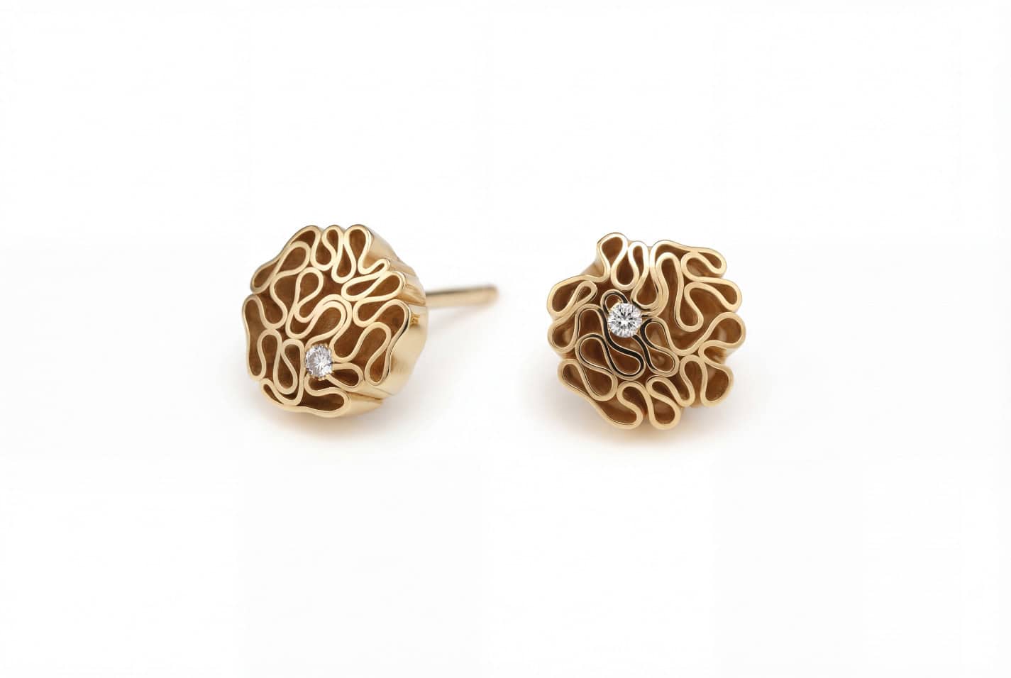 Ohrschmuck 750 Gelbgold mit Brillant Schmuckserie Koralle Grote contraste Goldschmiede Köln